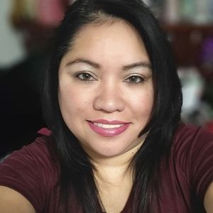 Meet your Posher, Esperanza